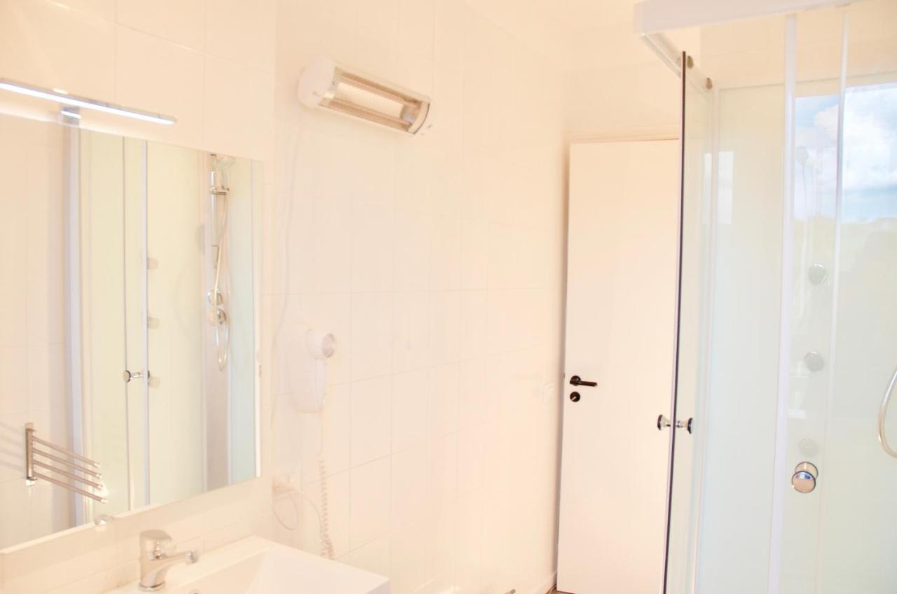 BeachFront Rooms Marina di Ragusa Bagian luar foto