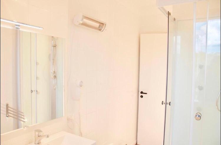 BeachFront Rooms Marina di Ragusa Ruang foto